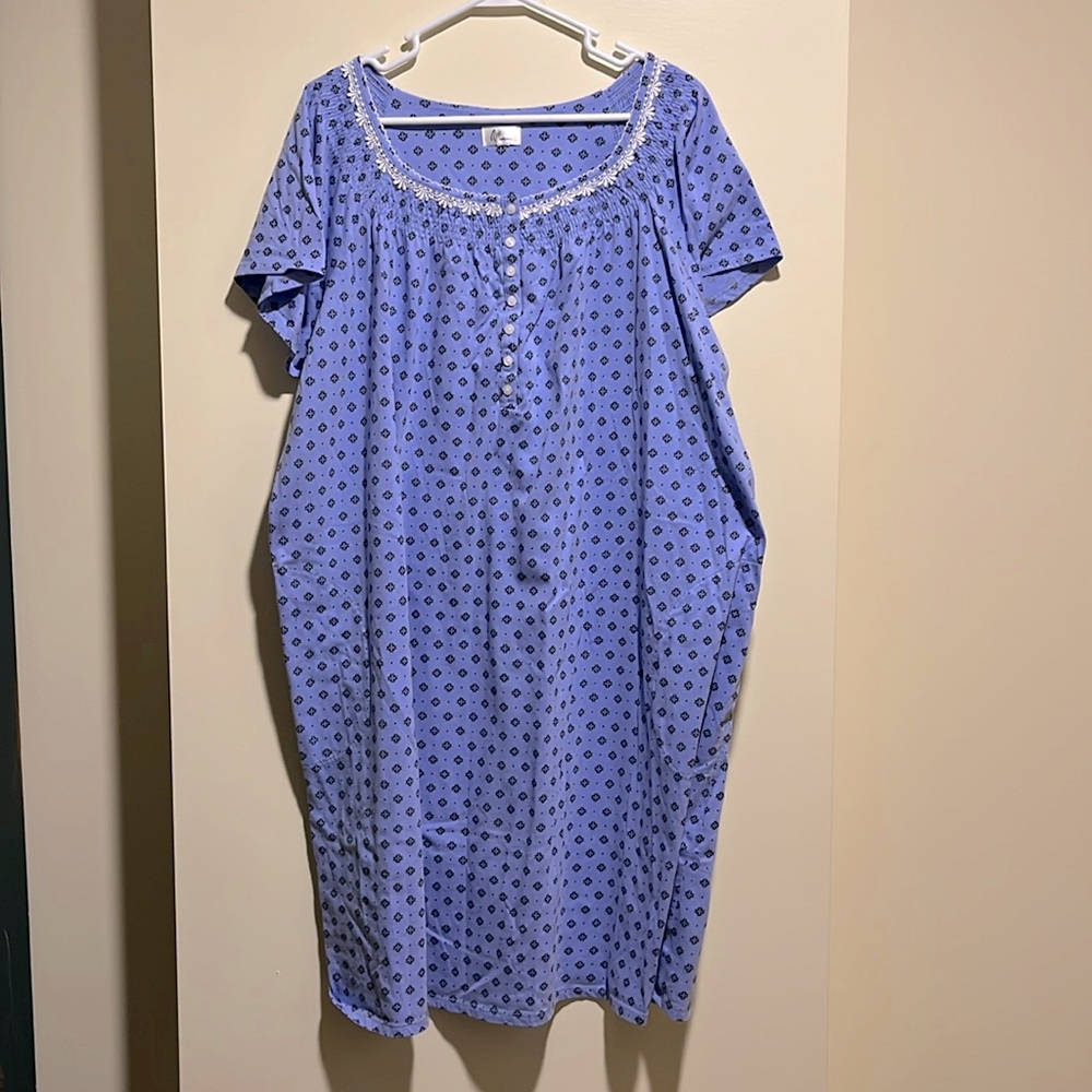 Aria Collection size 3x nightgown